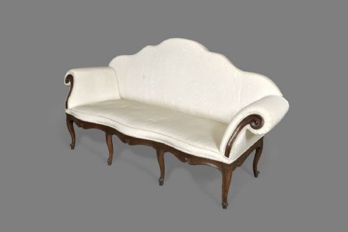 Canapé en bois sculpté et sculpté Lombardie XVIIIe siècle
    